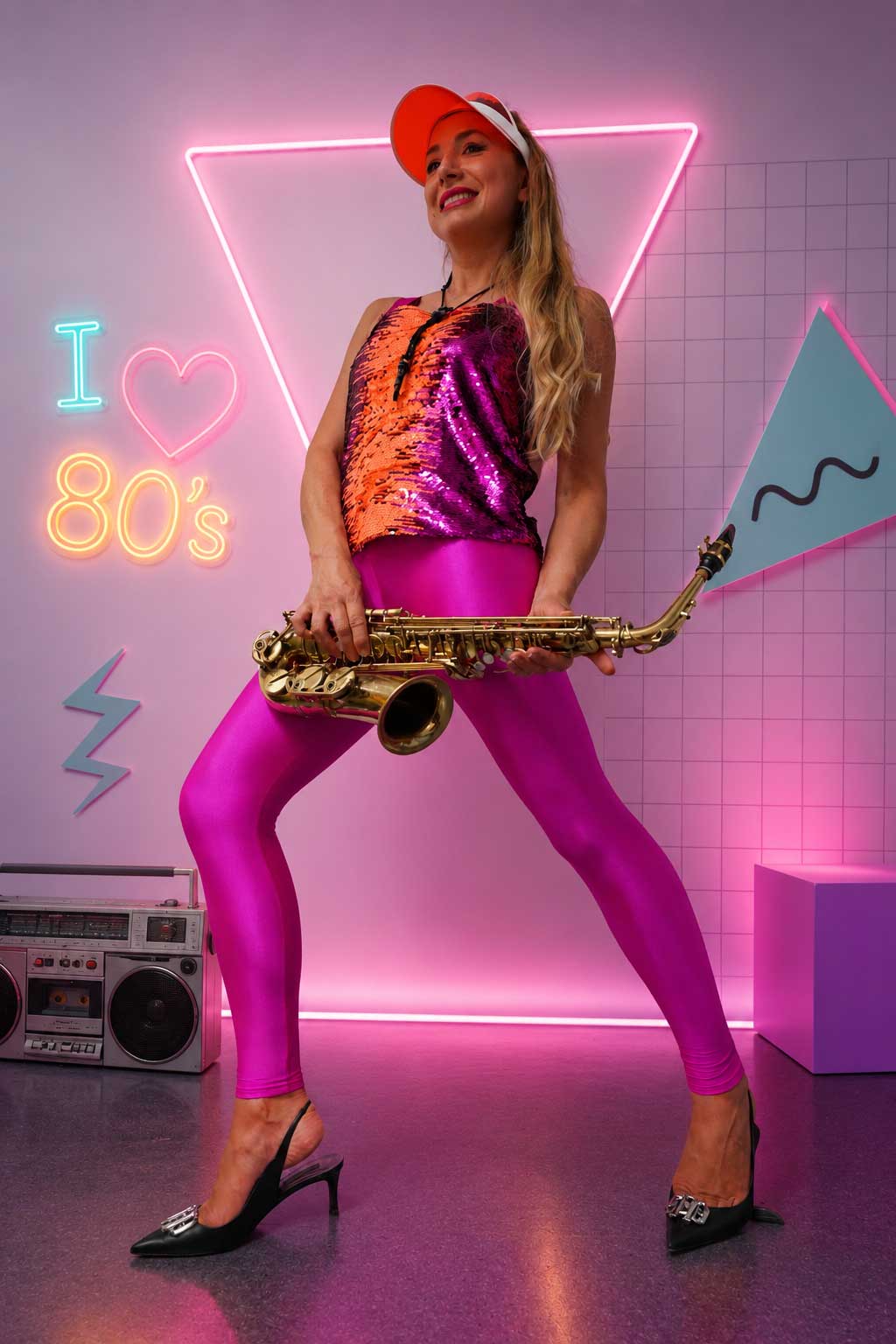 Professional 80s entertainment with live music, saxophone and show programme for corporate events