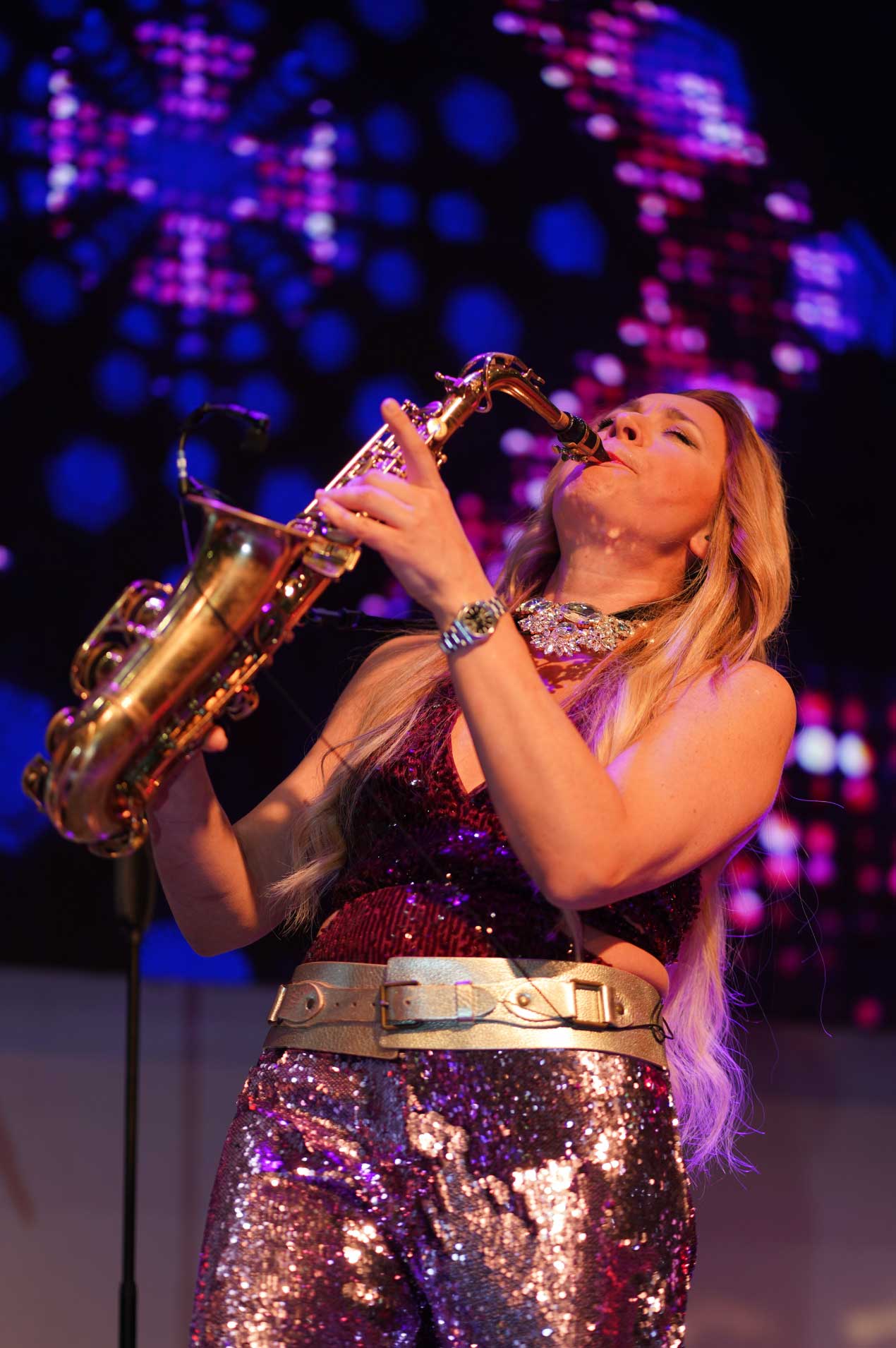 DJ and saxophonist for exhibition stand and networking at EXPO REAL Munich