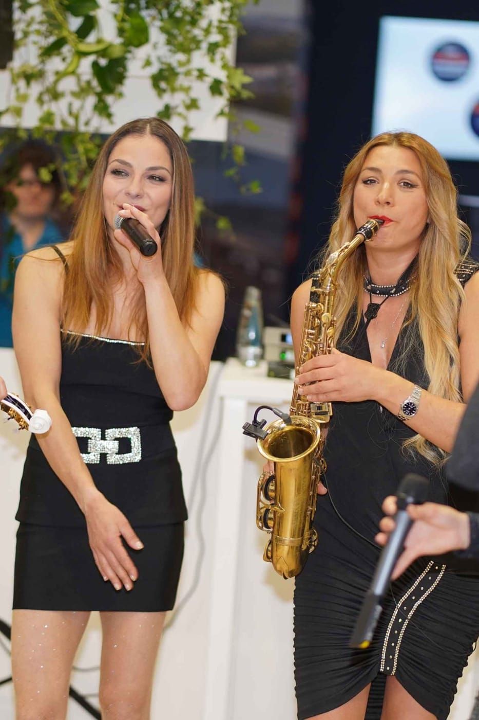 Walking act band for trade fair party and networking event at Messe Munich