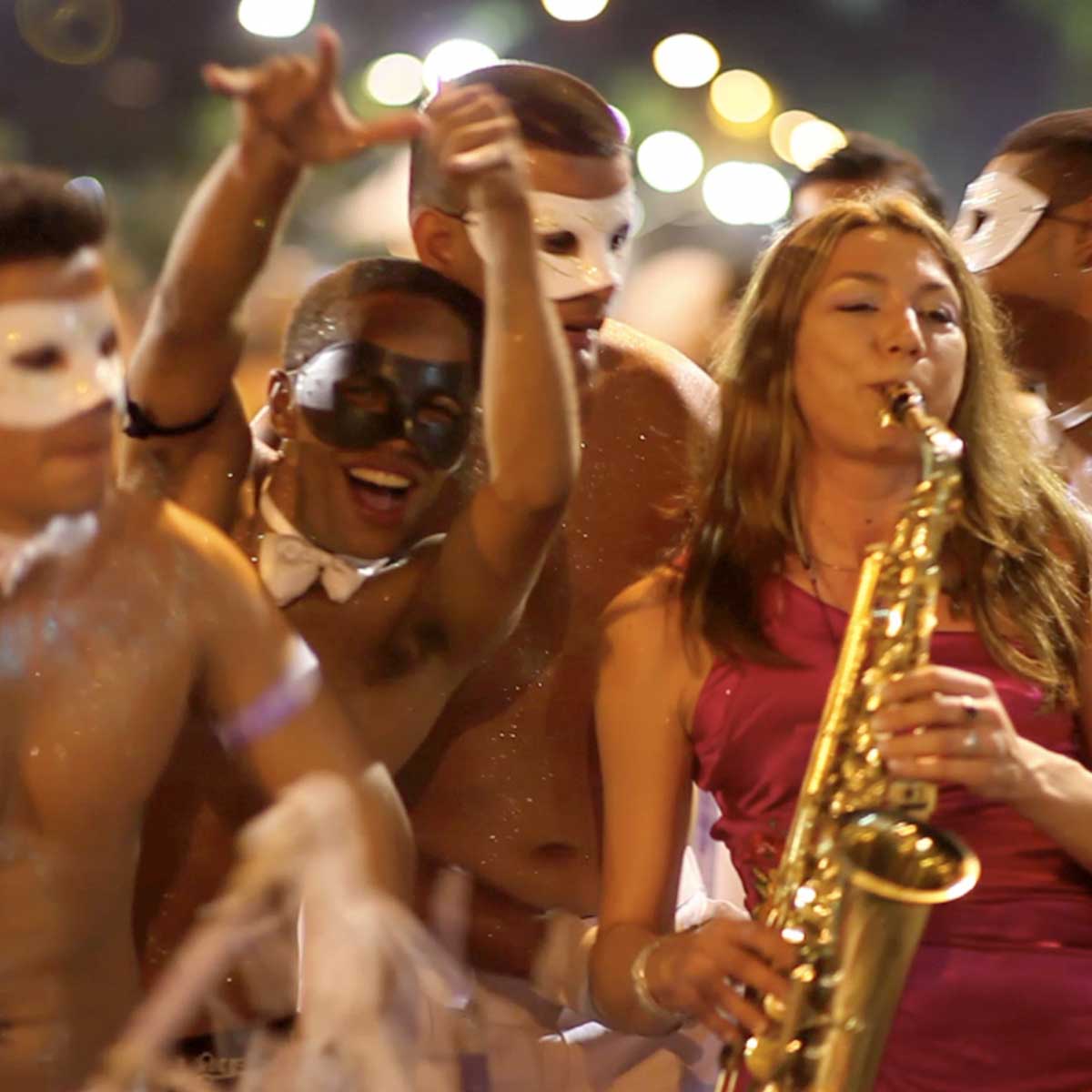 Saxophonistin Rio Karneval Auftritt