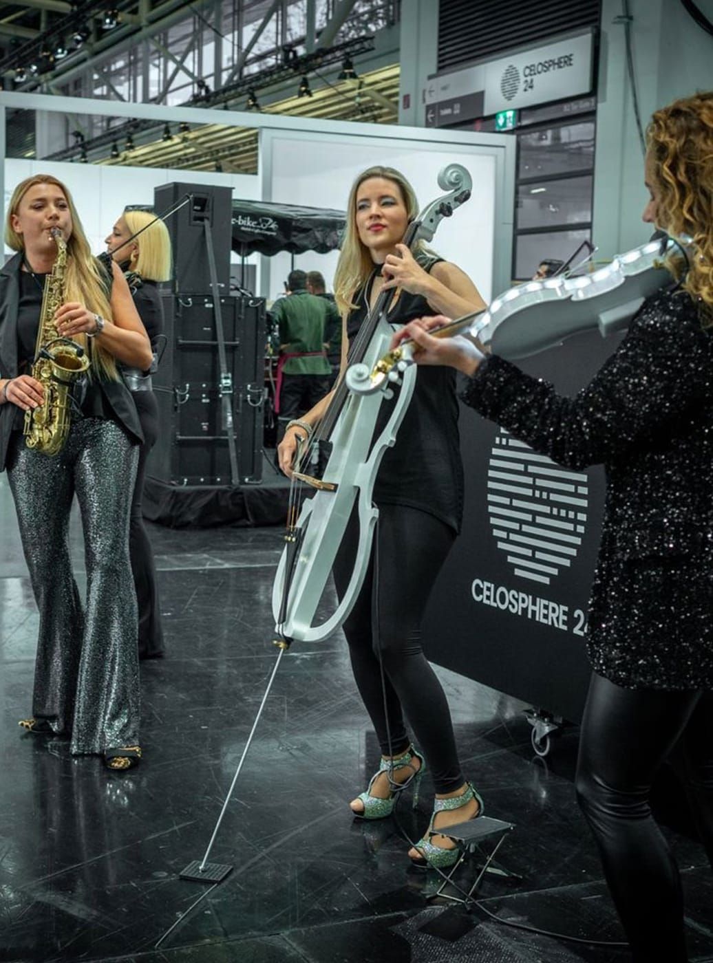 Streichquartett mit Live-Saxophonistin bei exklusiver Veranstaltung